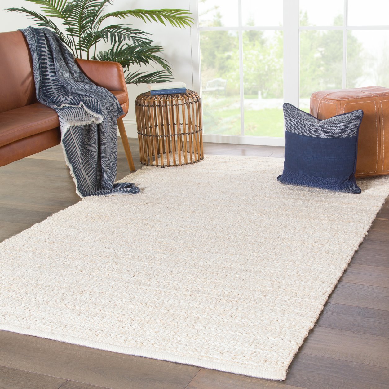 Himalaya Canterbury HM28 Indoor Handwoven Rug: 70% Jute, 30% Rayon, Solid Design