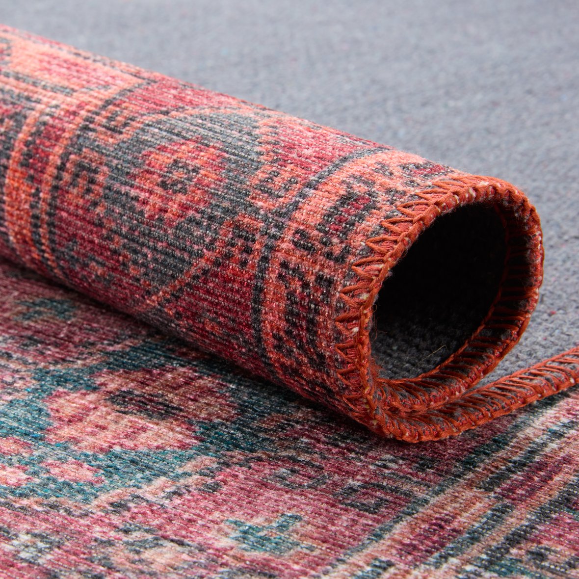 Harman By Kate Lester Kalinar HBL04 Indoor Vintage Damask Power - Loomed Machine - Made 100% Polyester Area Rug