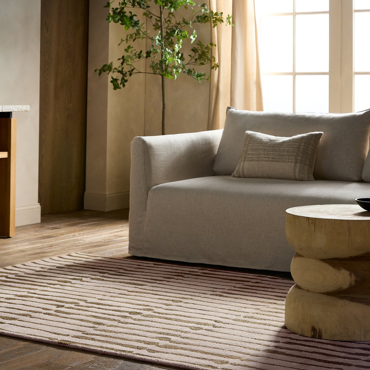 Etho By Nikki Chu Saville ENK17 Handmade Contemporary Tribal Indoor Area Rug Crafted with 70% Wool and 30% Viscose through Tufted Technique