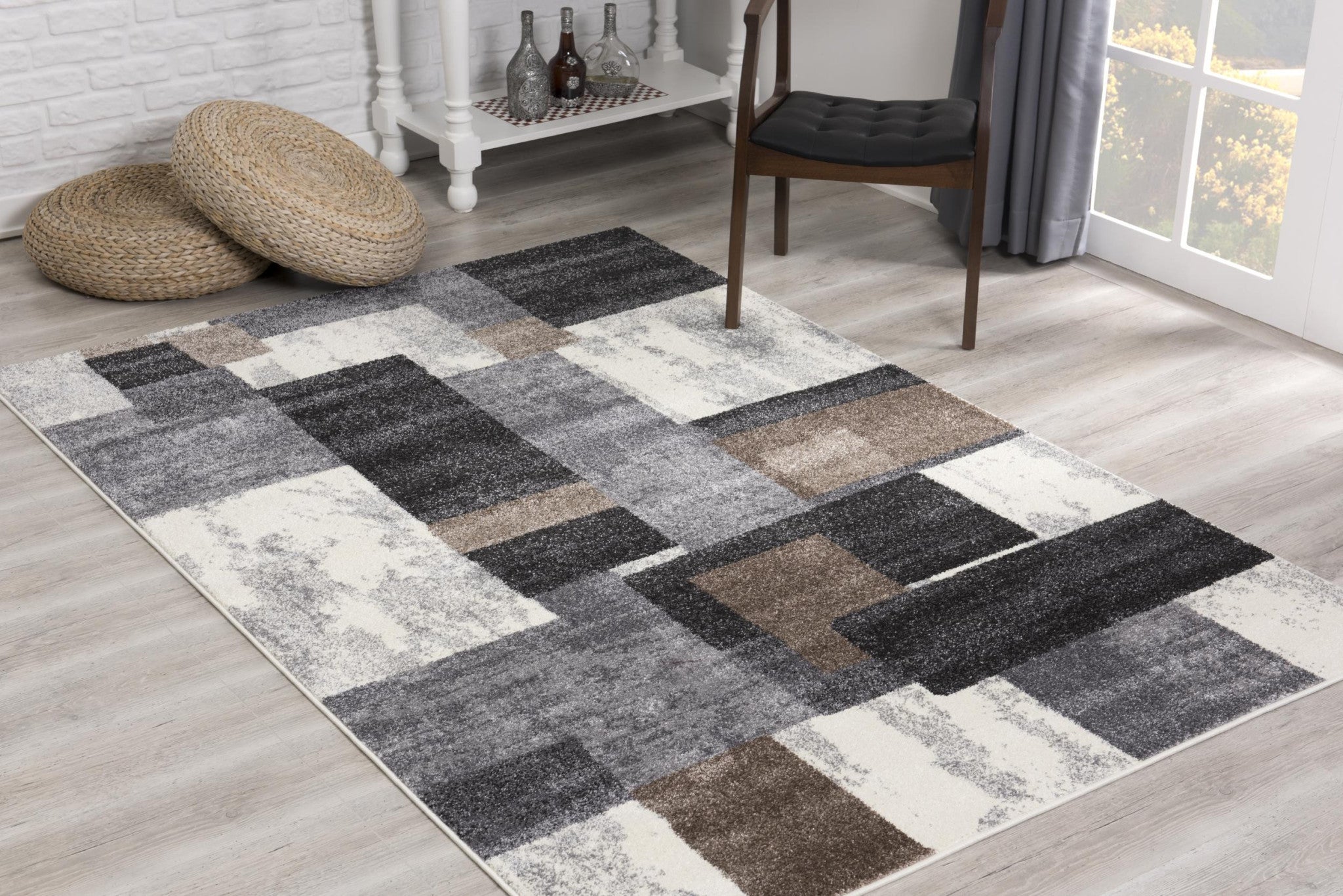 Soft and Stain-Resistant Modern Geometric Area Rug in Gray, Black & Brown for Home Coziness