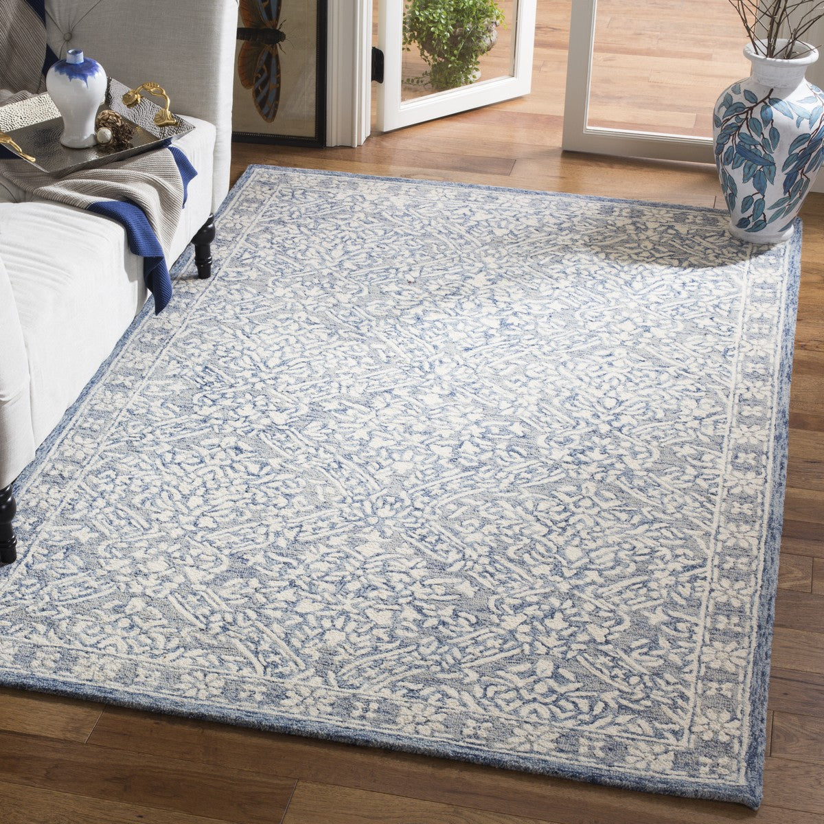 Luxurious Hand - Tufted Wool Miro - Loop Rug for Timeless Home Decor