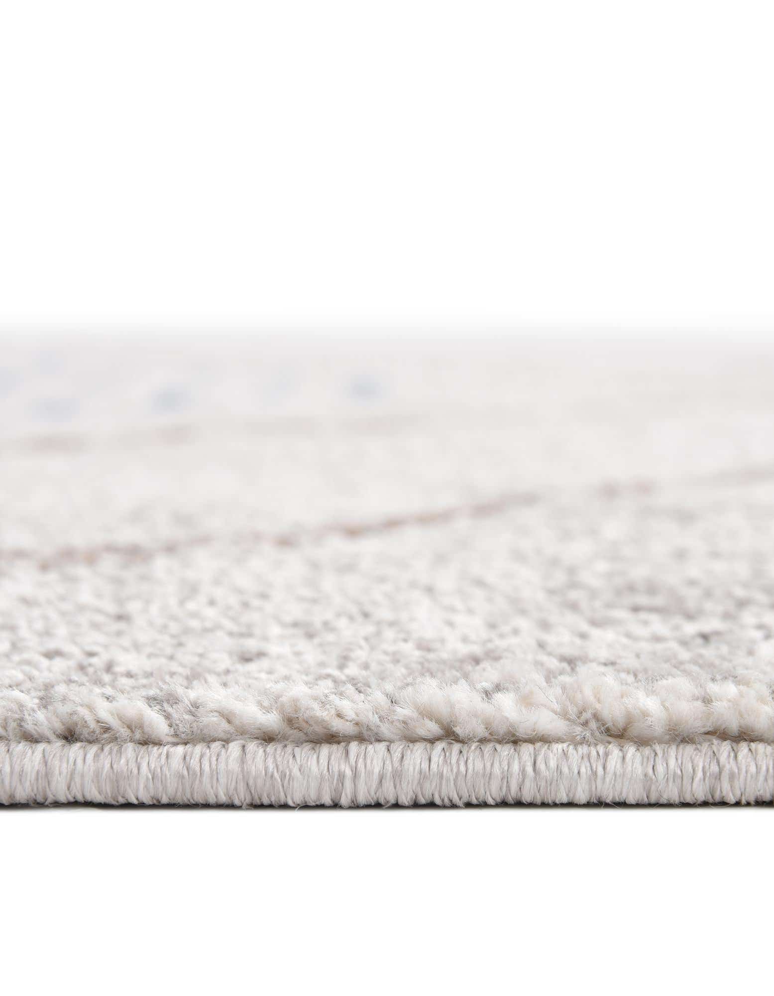 Aramis Tribal Area Rug - Featuring a Striking Geometric Design, Soft and Plush Polypropylene Pile, Easy Maintenance, and Durability for All Indoor Spaces