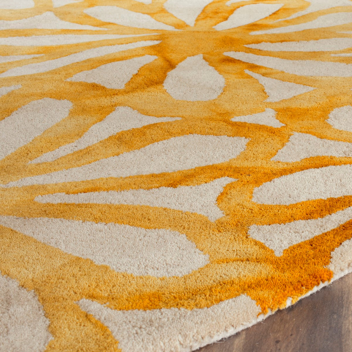 Luxurious Hand - Tufted Wool Pile Dip Rug for Every Home Decor