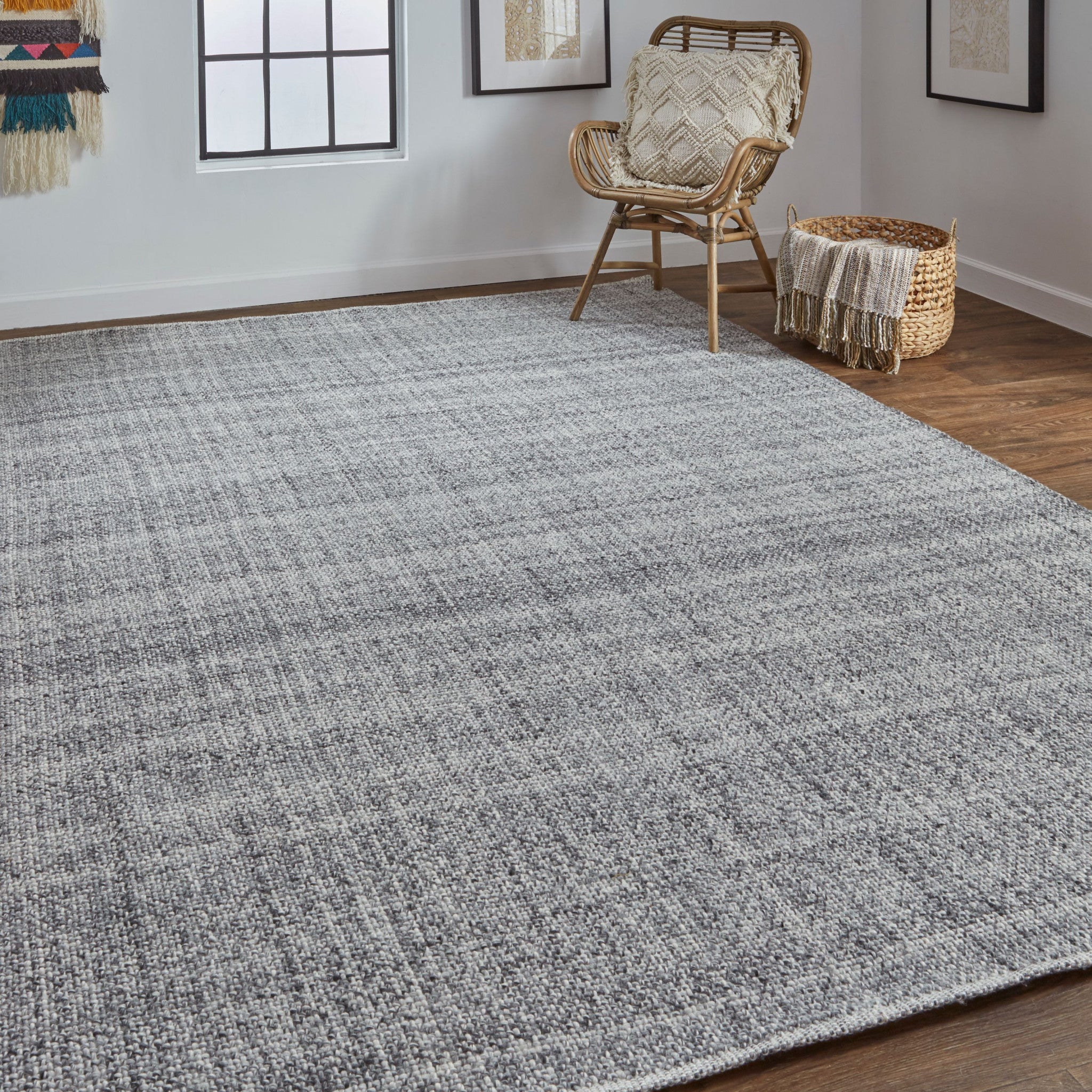 Exquisite Hand Woven Area Rug - A Distinctive and Artistic Addition for Your Home's Decor