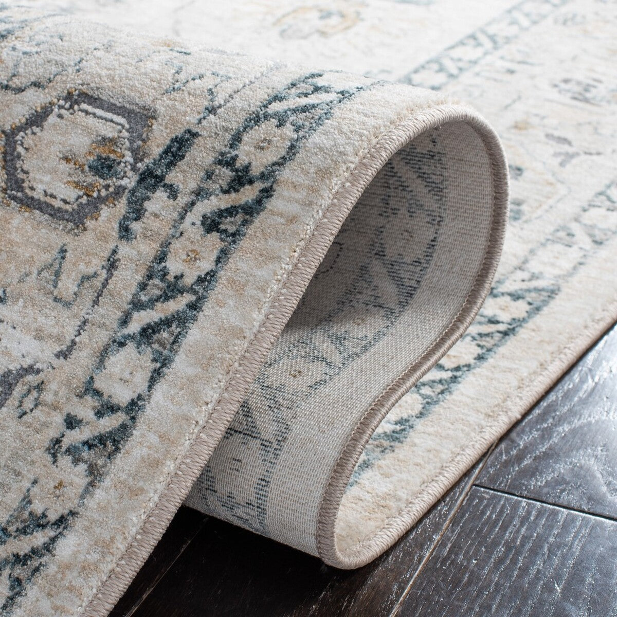 Luxurious 100% Polyester Power Loomed Dream 727 Transitional Rug for Elegant Rooms