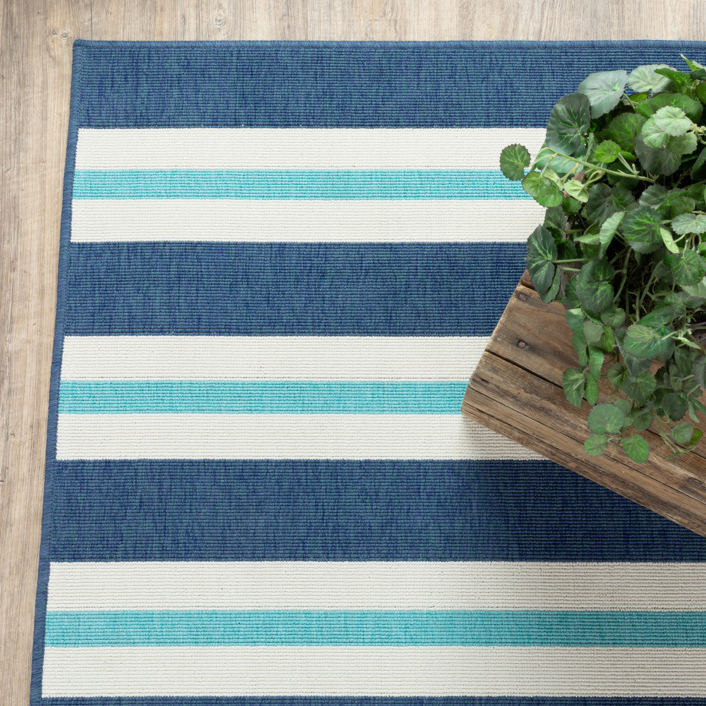 Stylish Geometric Indoor-Outdoor Area Rug with Stain Resistance, Ideal for Family Homes with Kids and Pets