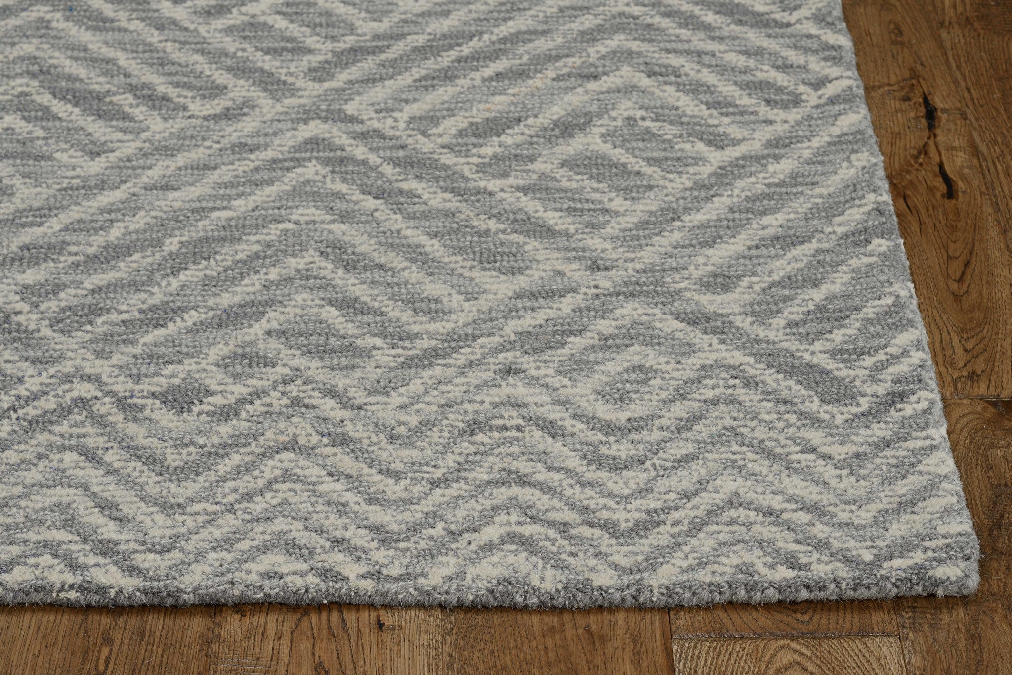 Ivory Wool Handmade Transitional Runner Rug - Enhance Your Living Space with Enduring Style and Cozy Comfort