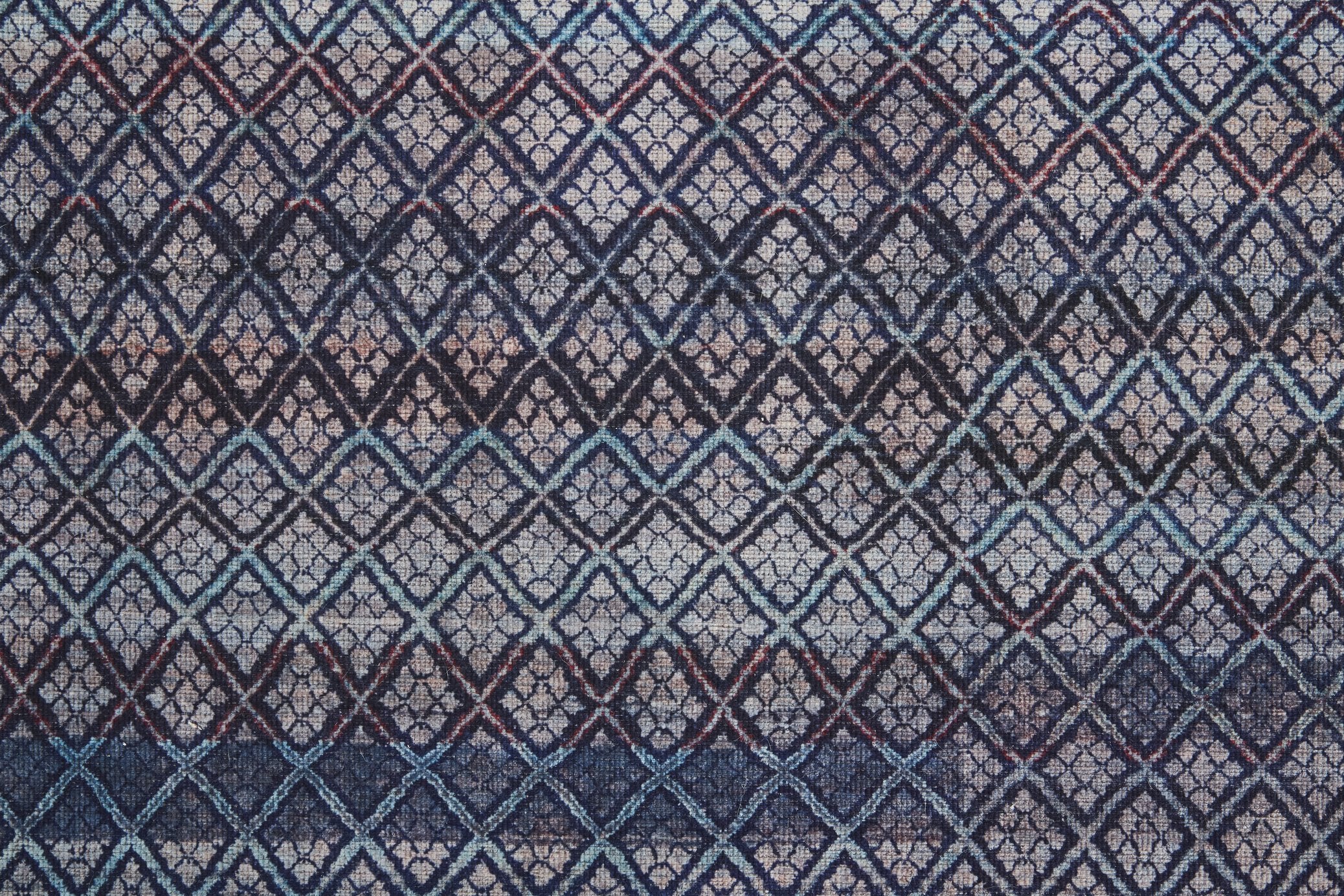 Voss Collection Bold Transitional Rug: Stunning Colors & Patterns for Living Spaces