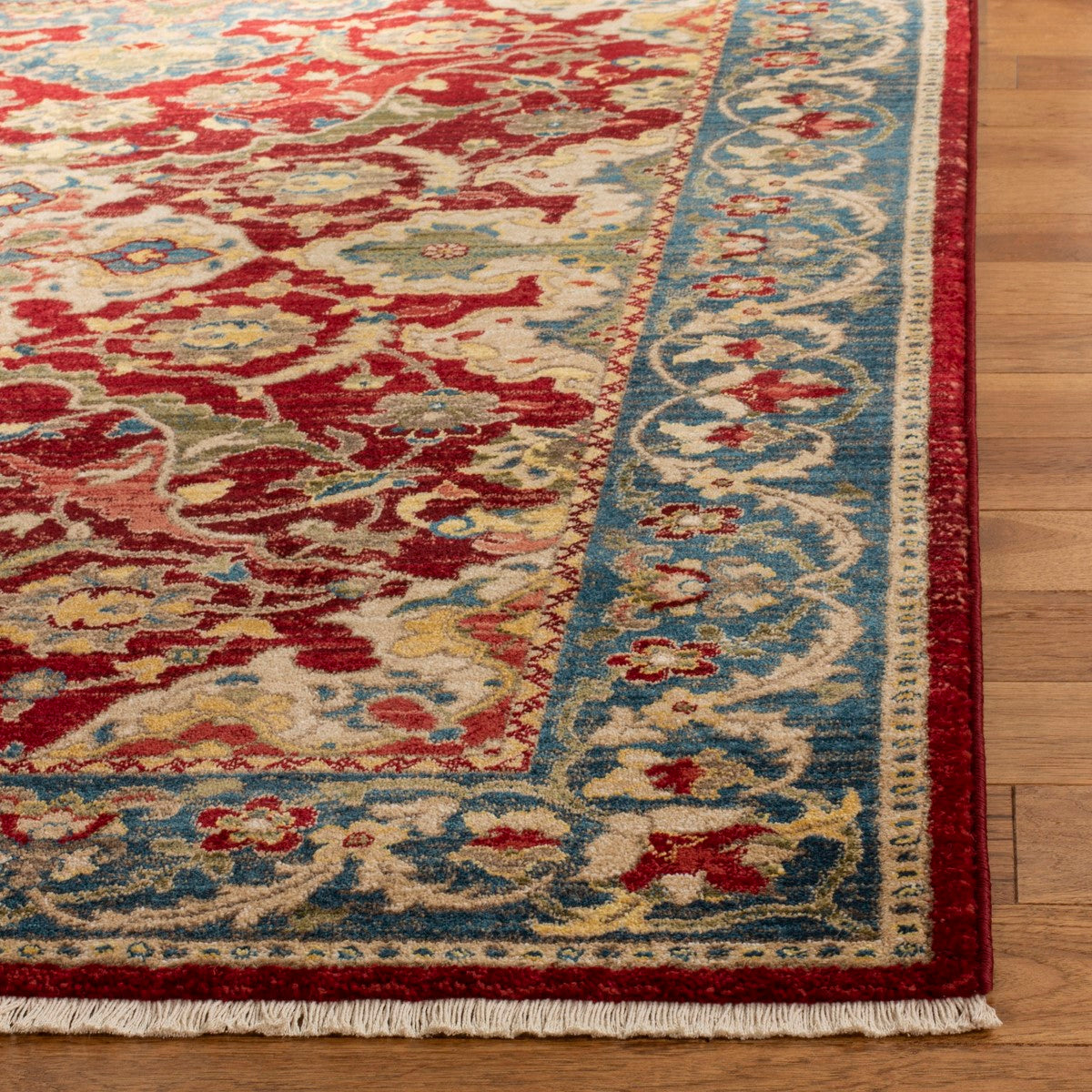 Luxurious Kashan Power - Loomed Rug with Soft Polypropylene Pile for Stylish Home Comfort