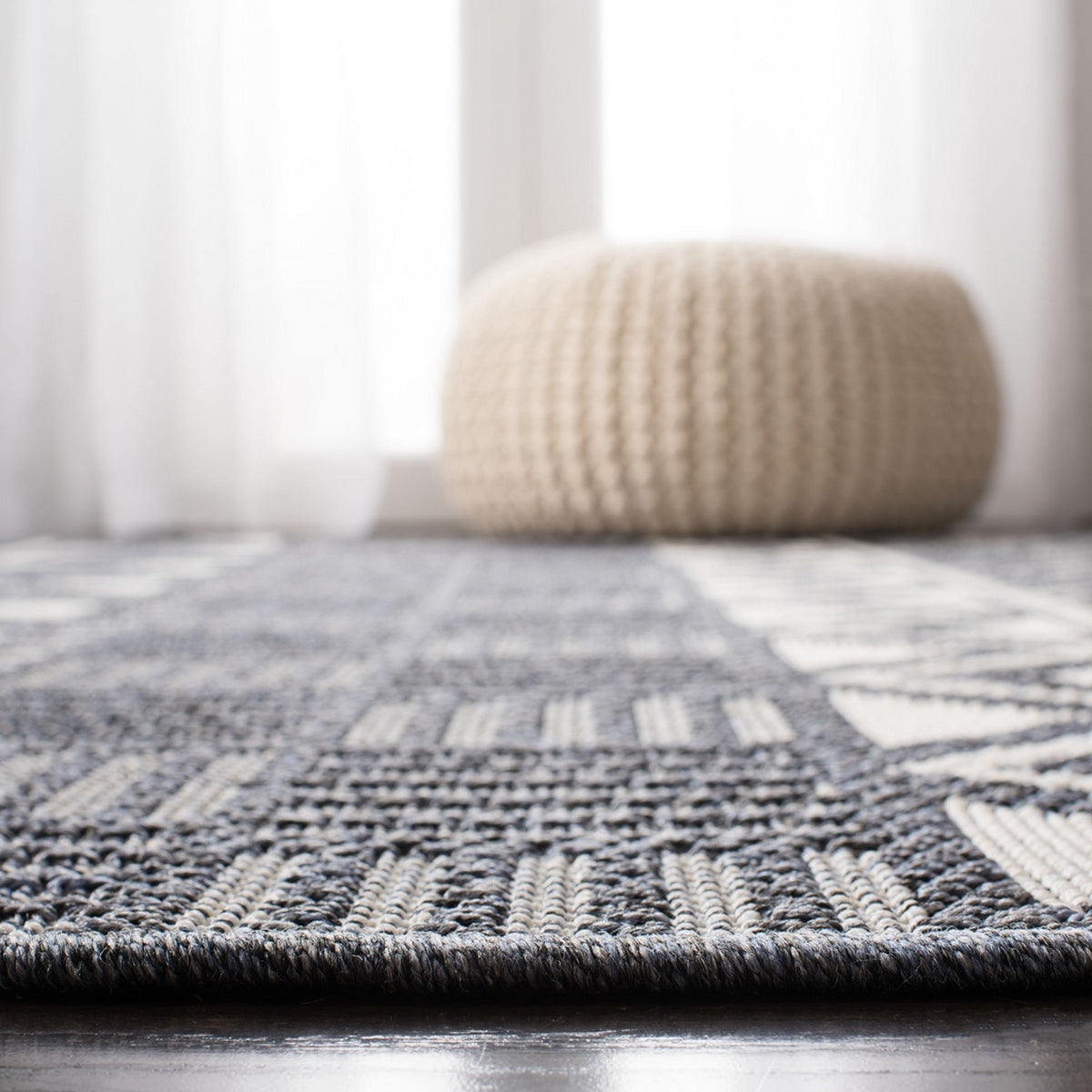 Stylish and Durable Power Loomed Bermuda Rectangle Rug Made of Polypropylene Fiber for Any Indoor Space