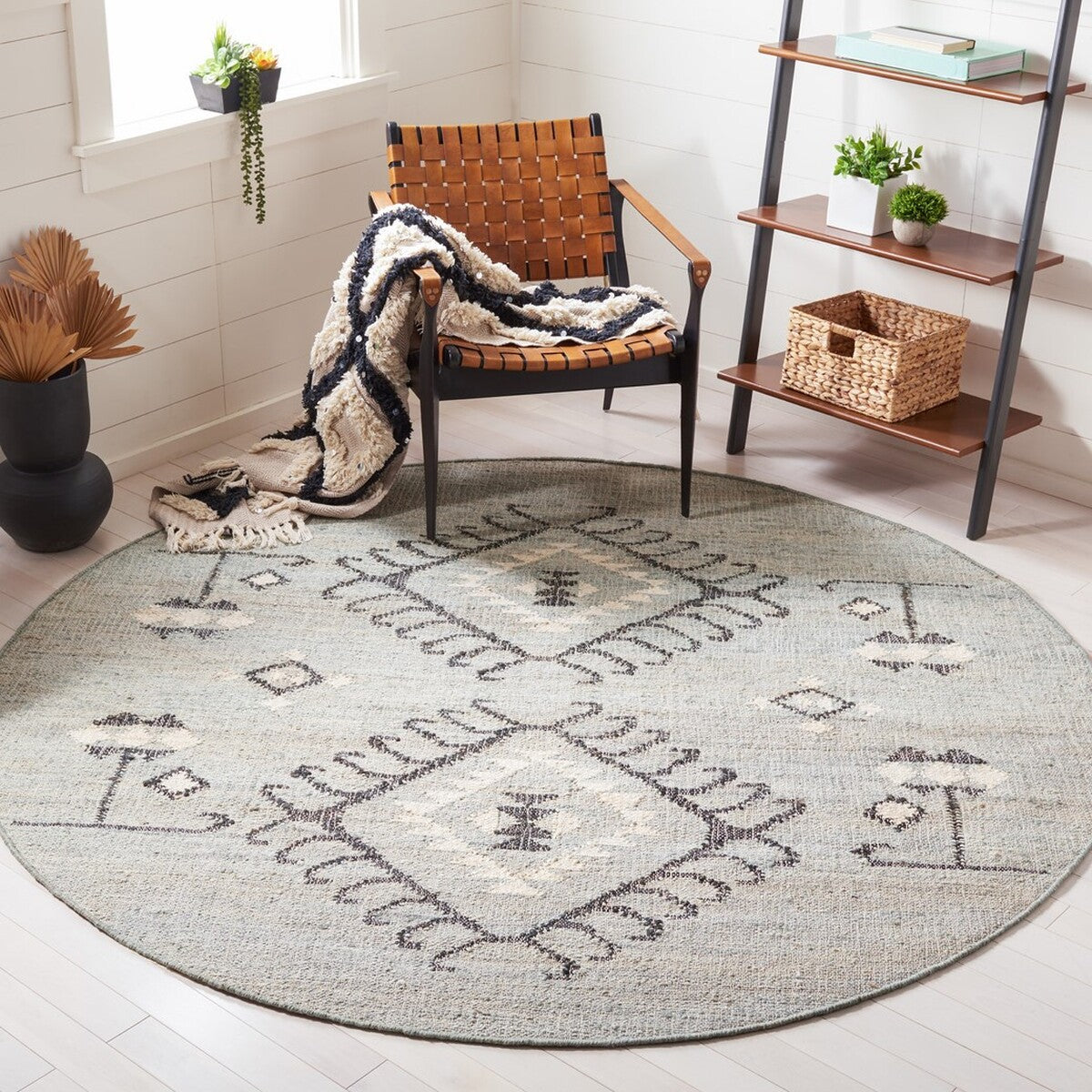 Eco-Friendly Indian-Made Kilim Jute Pile Rug with Stylish Flat Weave Design