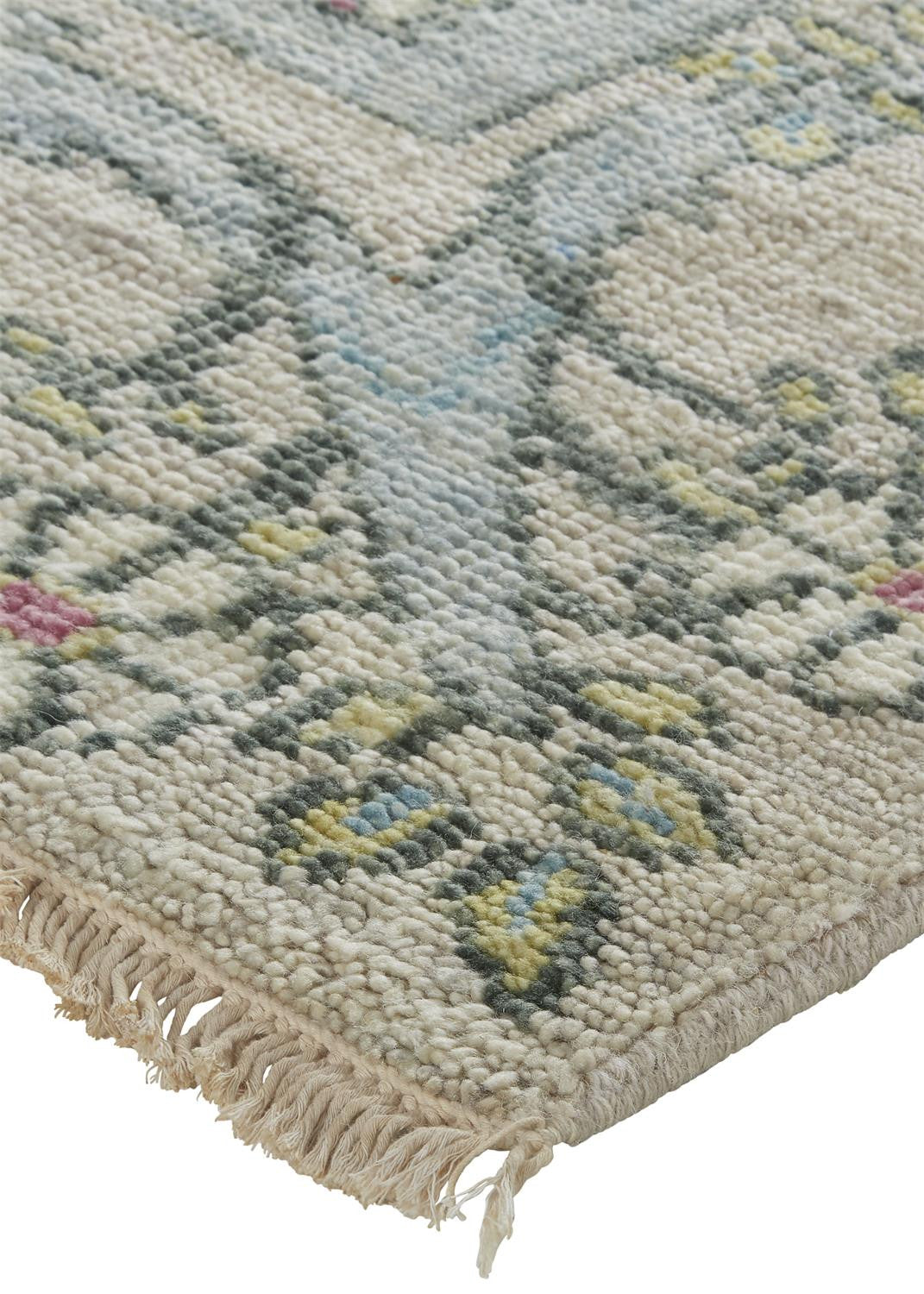 Stylish Hand-Knotted Wool Floral Area Rug with Stain-Resistant Feature, Ideal for Family Living Spaces