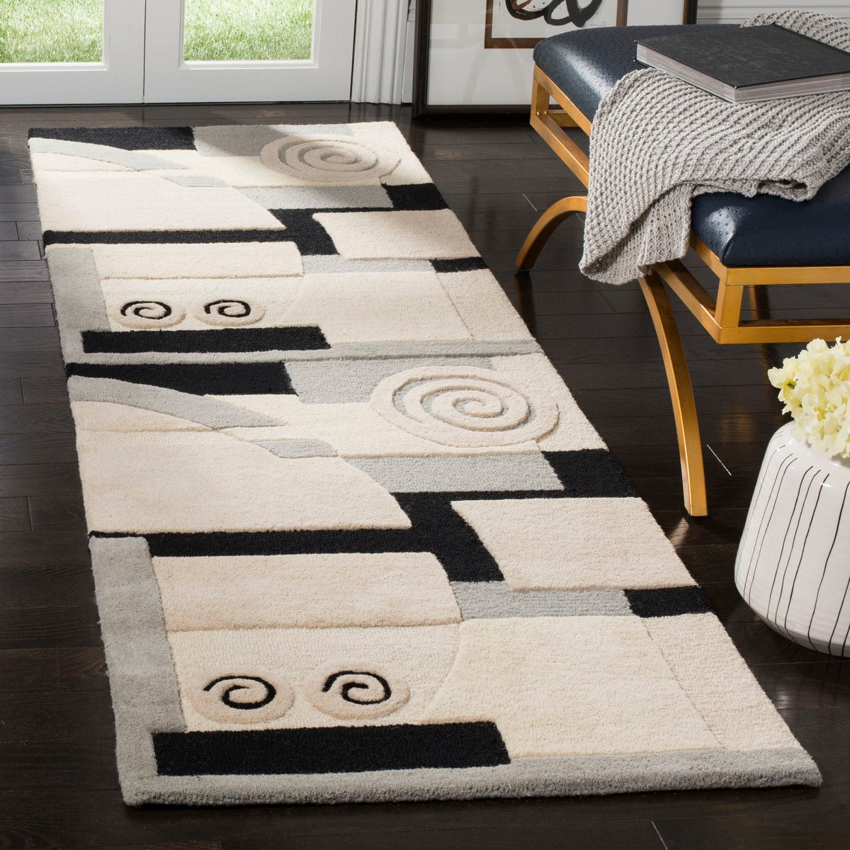 Safavieh Rodeo Hand - Tufted Luxury 100% Wool Rug for Comfortable Living Spaces