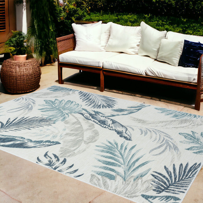 Stylish and Practical Indoor-Outdoor Area Rug with Palm Leaf Design - Stain Resistant, Ideal for Spaces with Kids and Pets