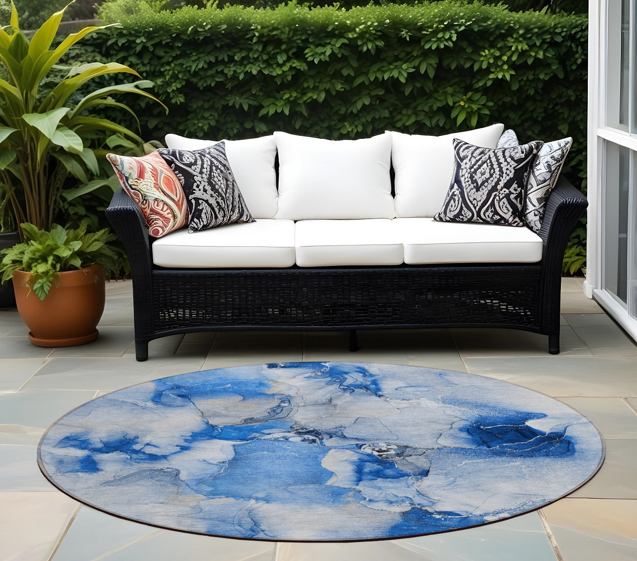 Stylish and Functional Outdoor Abstract Washable Runner Rug with Stain Resistance and Non - Skid Feature for Any Indoor or Outdoor Space