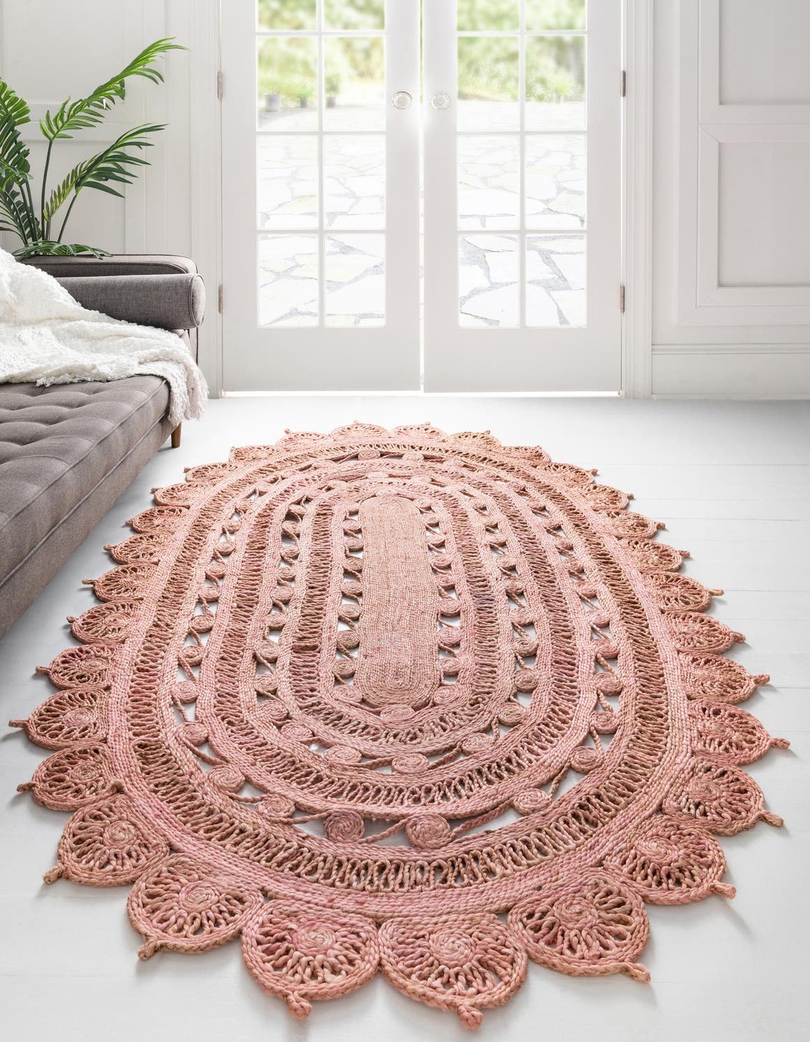 Exquisite Handcrafted Braided Jute Rug - An Eco-Friendly and Durable Home Decor Accent Suitable for Every Room