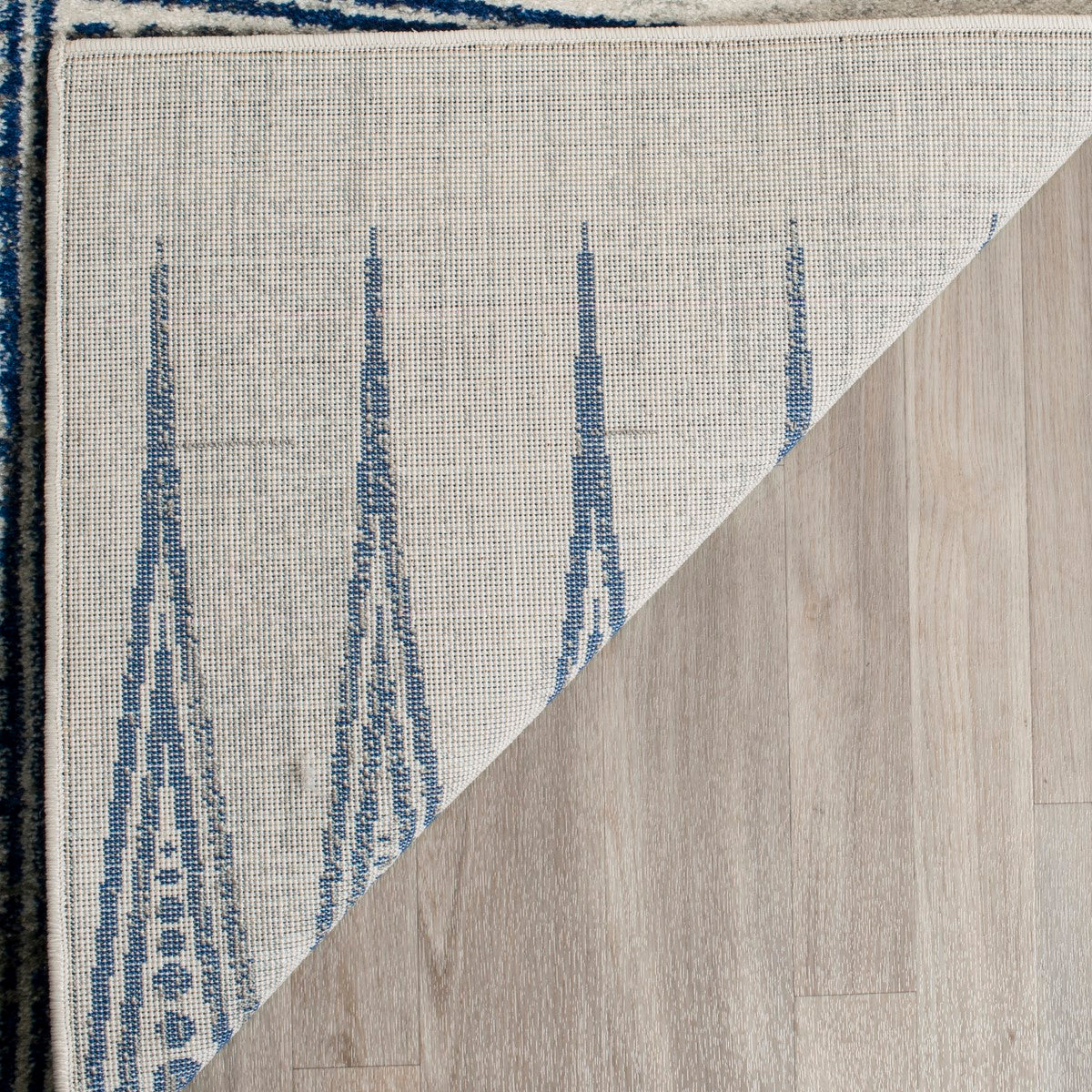 Safavieh Evoke Frieze Rug - Luxurious, Soft, Easy - Care for Transitional Homes