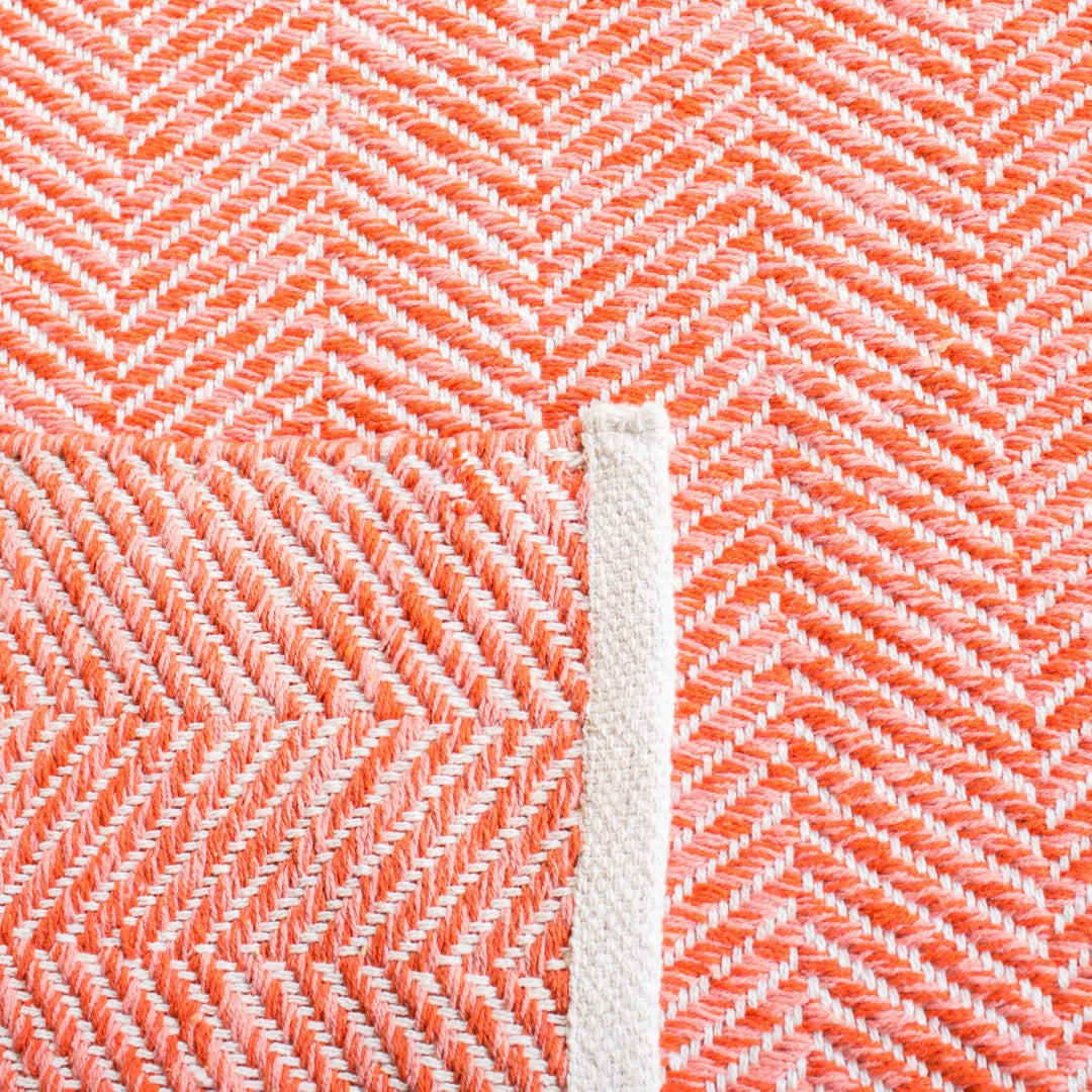 Luxurious Hand - Loomed 70% Cotton & 30% Polyester Rectangle Rug for Elegant Homes