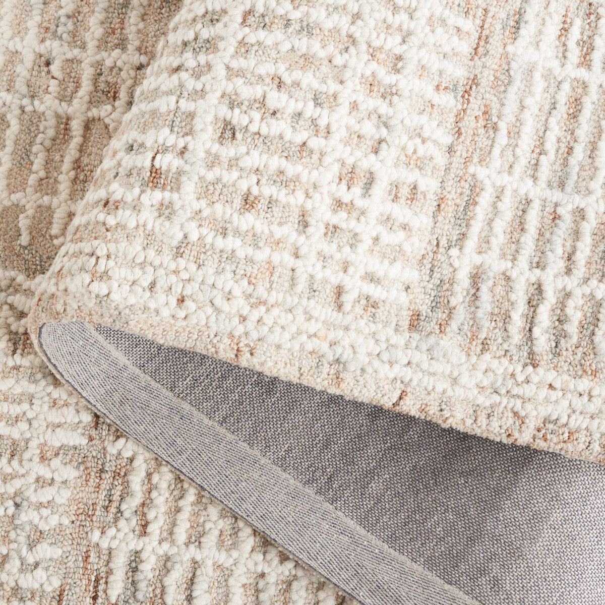 Exquisite Hand-Tufted Contemporary Rug - 80% Wool, Luxury Design from India for Your Home