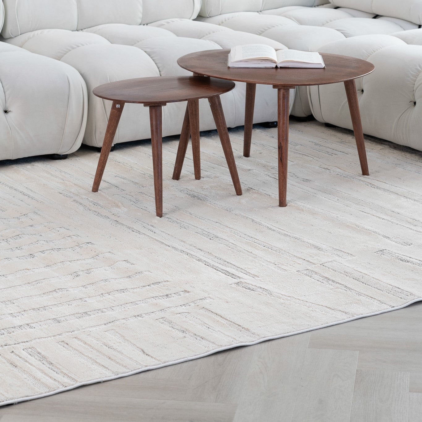 Stylish and Stain-Resistant Gray & Beige Geometric Distressed Area Rug - Ideal 5-Foot by 8-Foot Floor Decor for Family Spaces