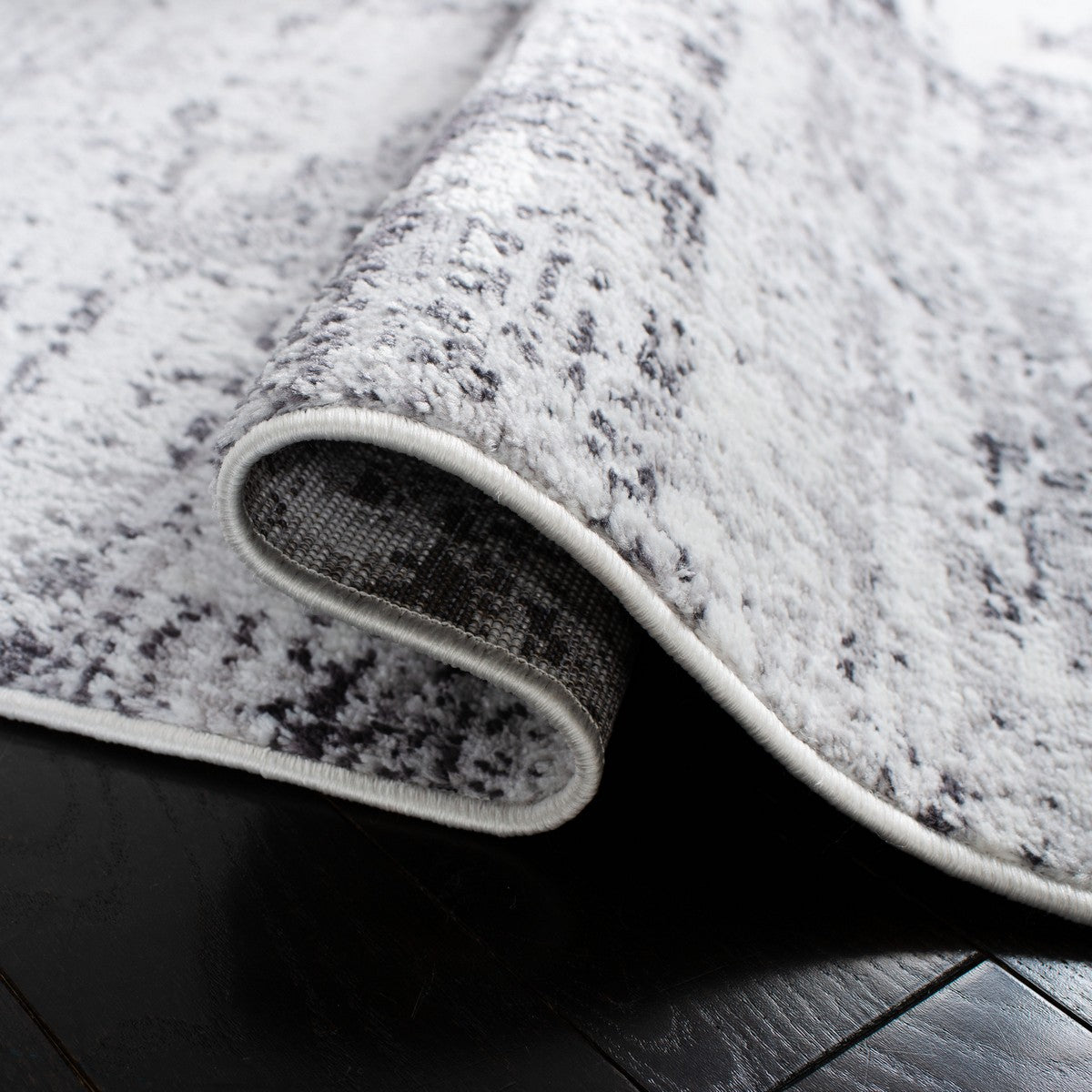 Amelia 700 Durable Modern Power Loomed Area Rug - Polypropylene & Polyester Blend for All Spaces