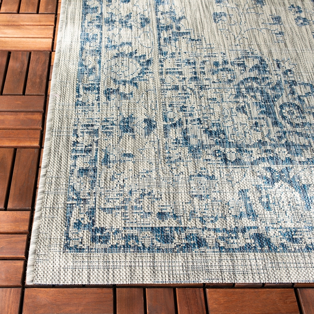 Elegant Power Loomed Rectangular Rug for Modern Courtyard Spaces - Durable & Stylish