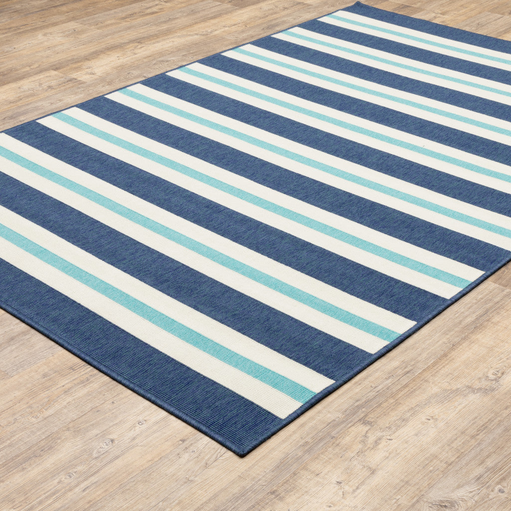 Stylish Geometric Indoor-Outdoor Area Rug with Stain Resistance, Ideal for Family Homes with Kids and Pets