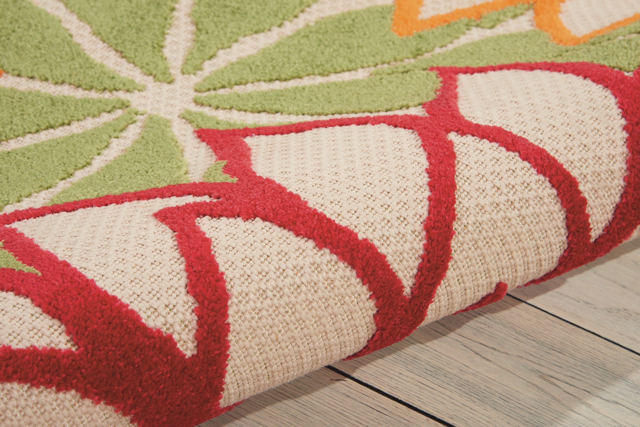 Stylish Green and Ivory Outdoor Rugs for Elevating Indoor & Outdoor Spaces