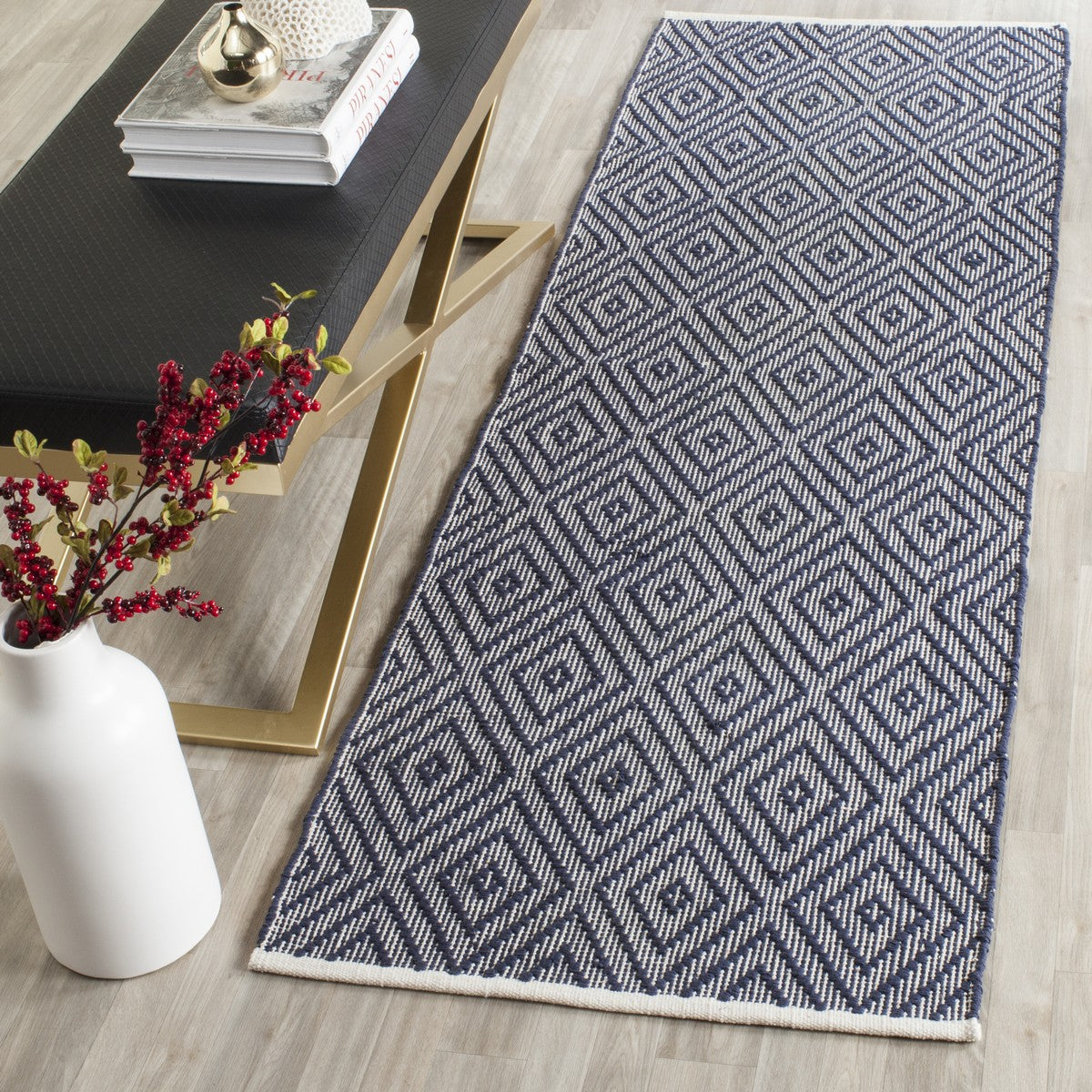 Luxurious Indian Hand-Woven 100% Cotton Pile Montauk Rug for Stylish Spaces