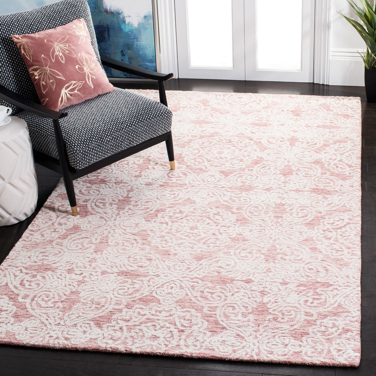 Exquisite Hand - Tufted Indian Wool Pile Rug for Luxurious Home Decor