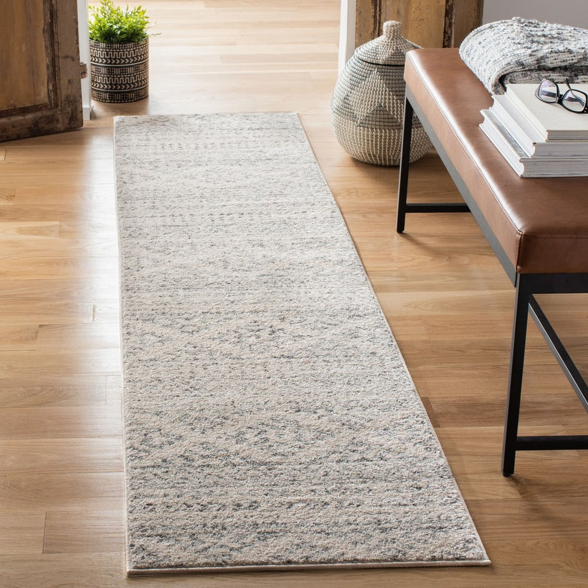 Elegant Power Loomed Rectangle Rug in Durable Polypropylene, Made in Turkey