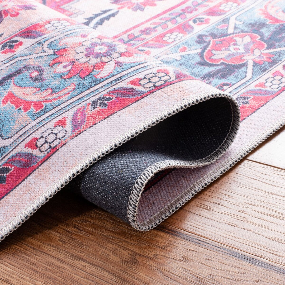 Luxurious Machine - Washable Turkish Power Loomed Cotton Blend Serapi Transitional Rug