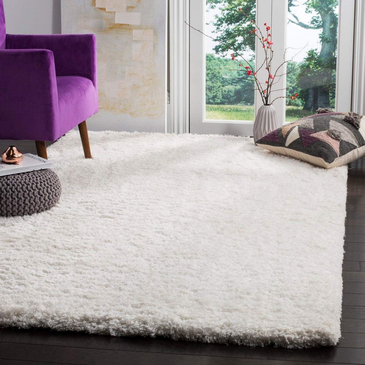 Safavieh Hand-Tufted Polyester Rug: Upgrade Your Home with Cozy Style
