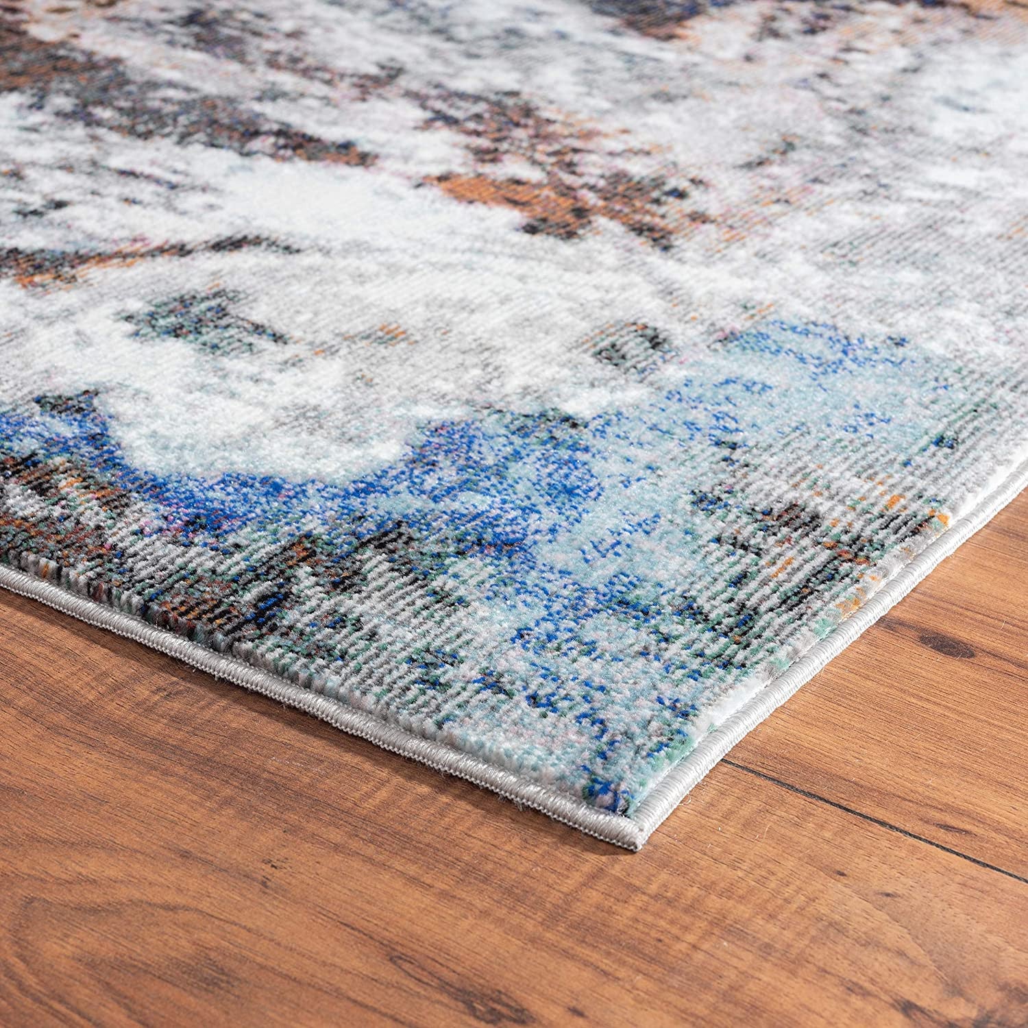 Exquisite Gray Abstract Foliage Indoor Area Rug - A Stunning and Durable Decorative Piece with Effortless Care Features