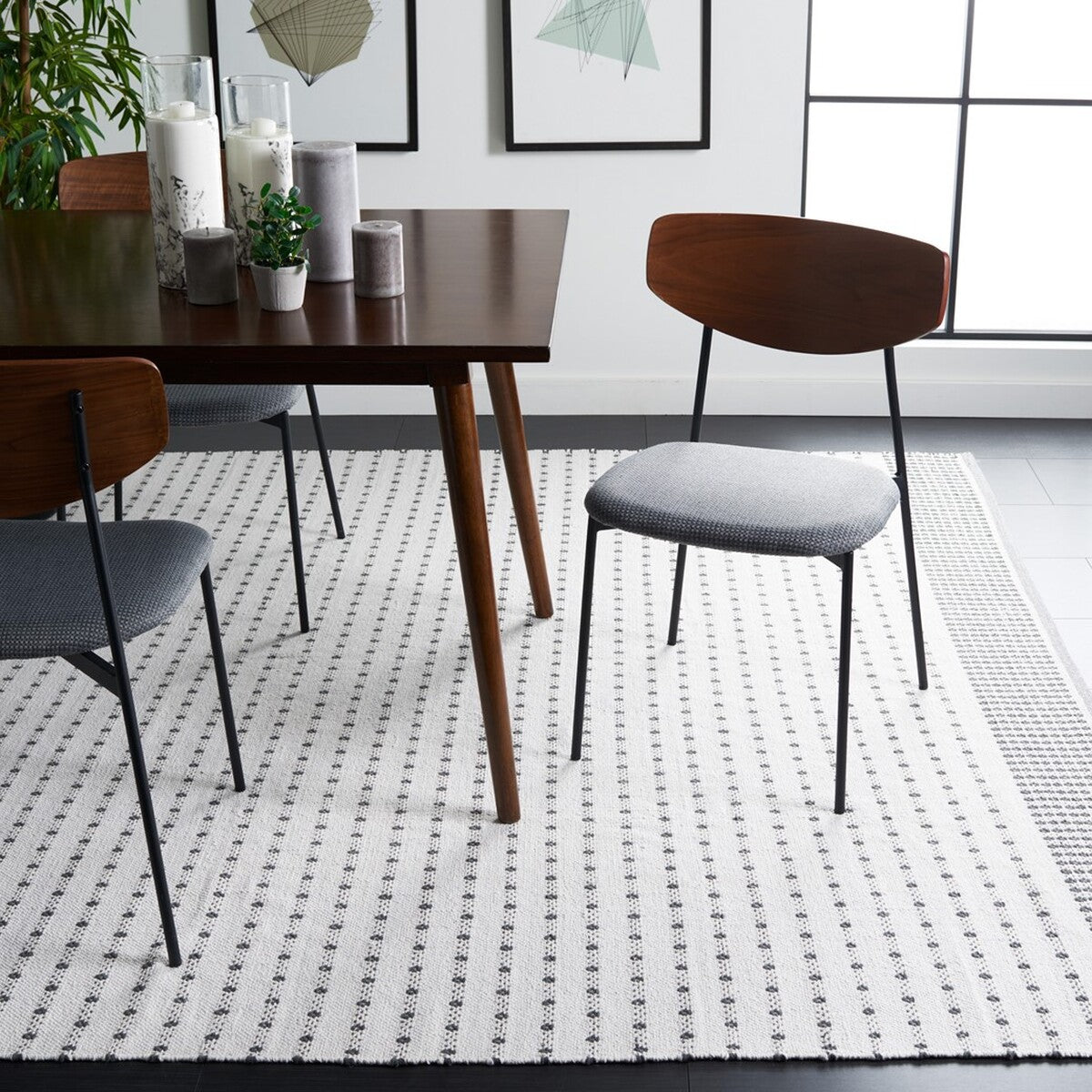 Stylish and Durable Hand - woven Bohemian Flat Weave Cotton Area Rug from India - Montauk 714