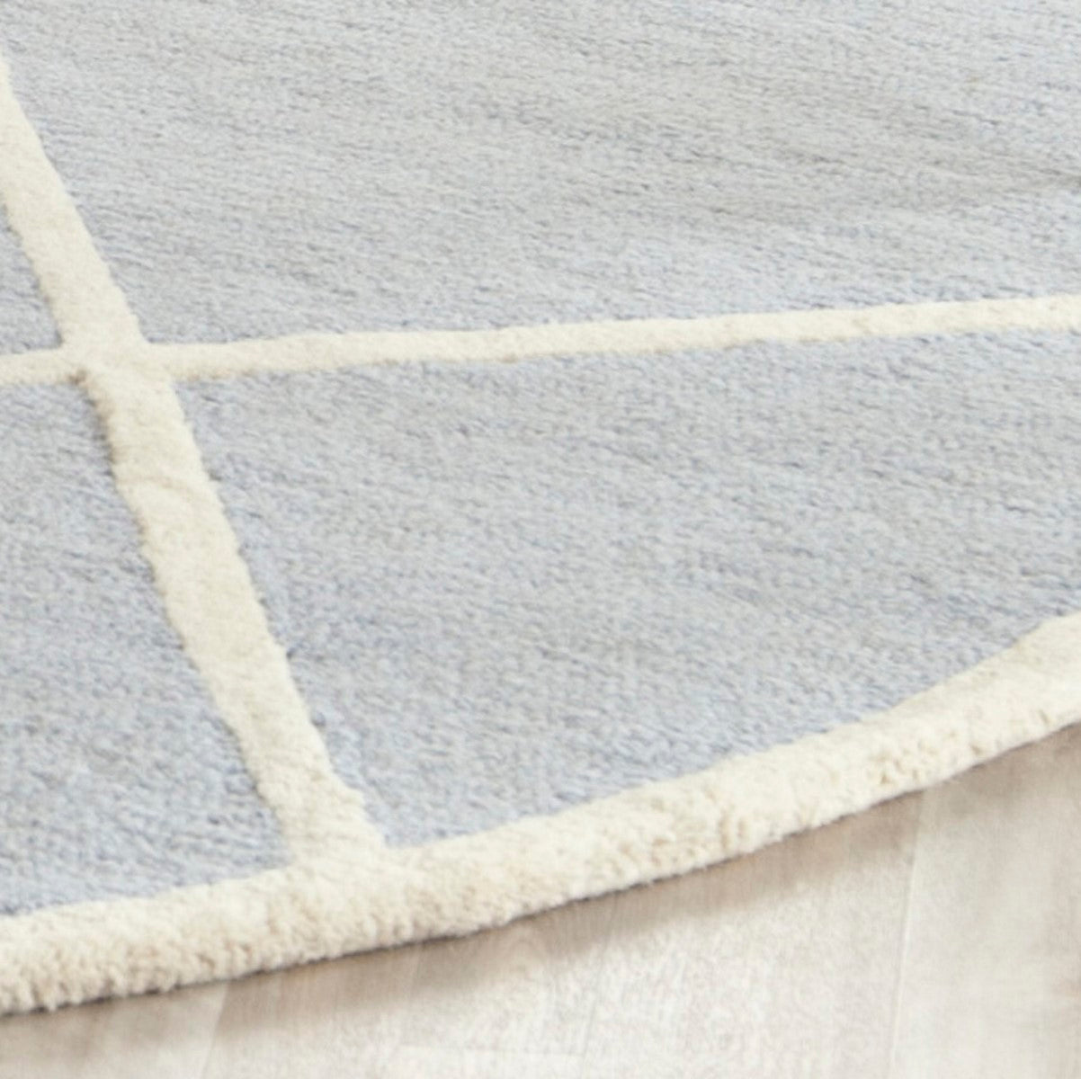Safavieh Cambridge Hand - Tufted 100% Wool Rug: Timeless Elegance & Plush Comfort for Your Home