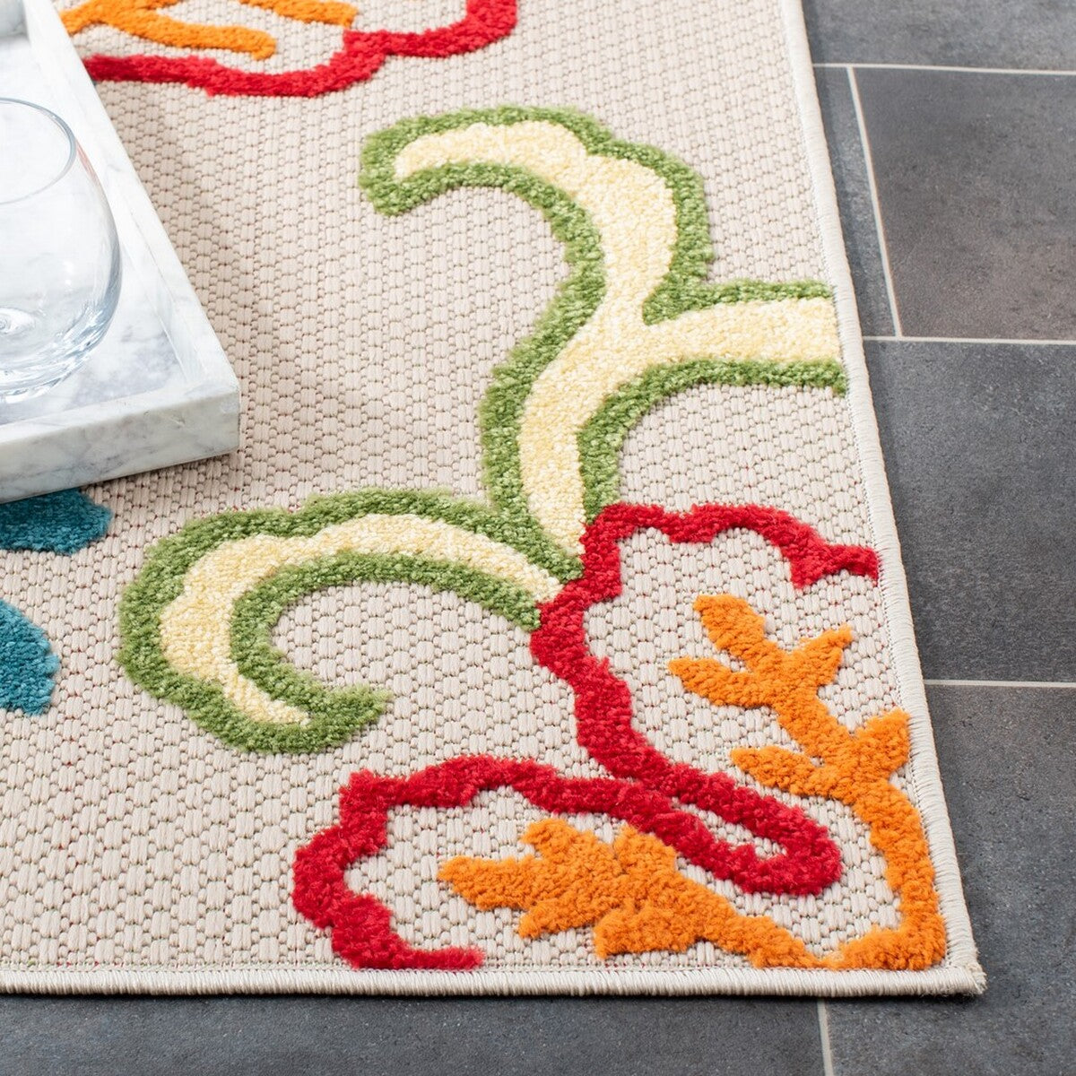 Stylish and Durable Cabana Indoor/Outdoor Area Rug Made of 100% Polypropylene with Power Loomed Construction for Ultimate Comfort
