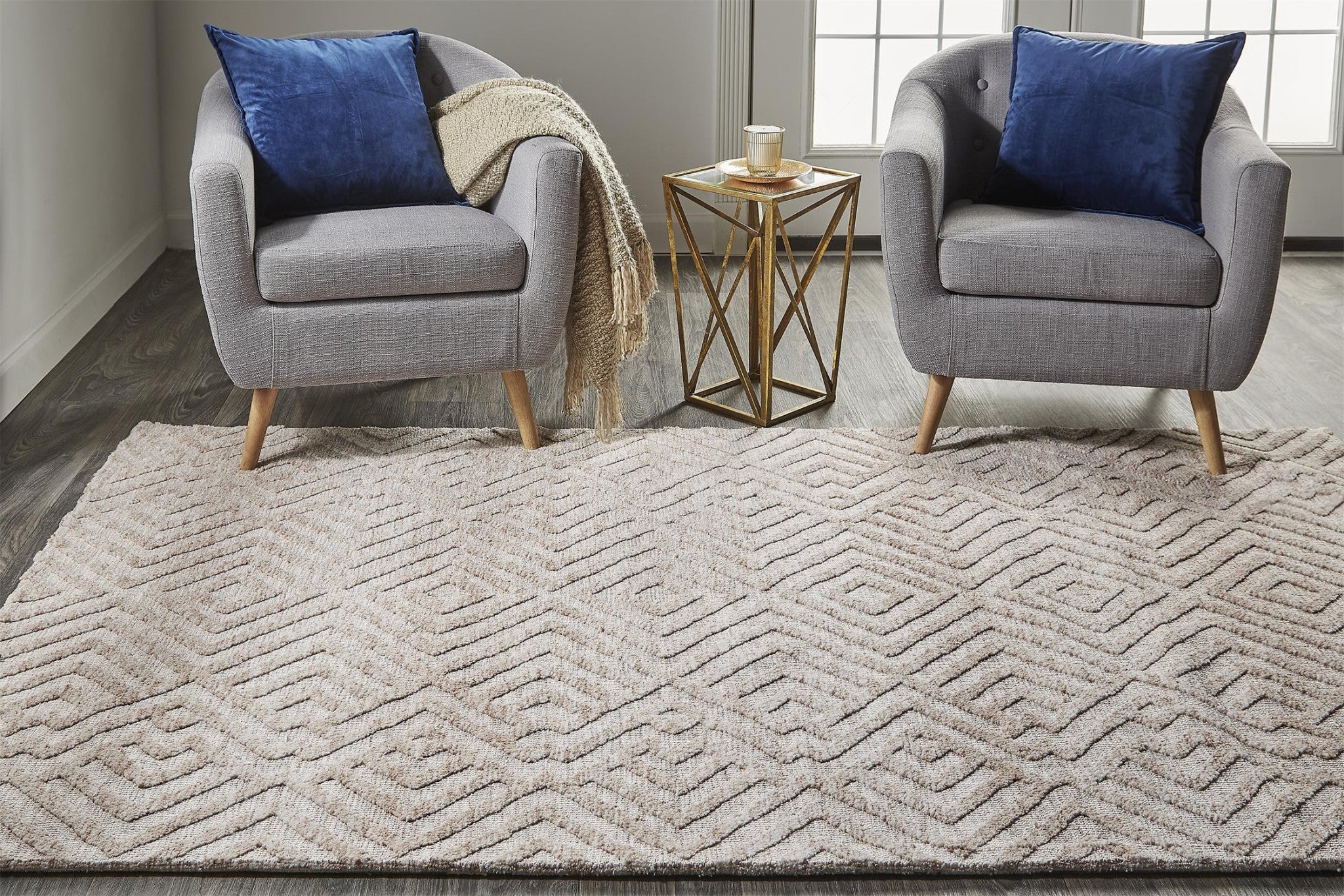 Stylish and Warm Stain-Resistant Geometric Area Rug in Pink and Ivory for Your Home Decor