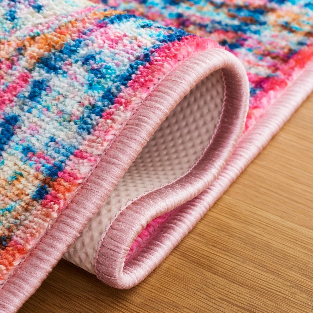 Bahia Transitional Area Rug - 100% Polyester, Non-Slip, Machine Washable, Power Loomed Perfection