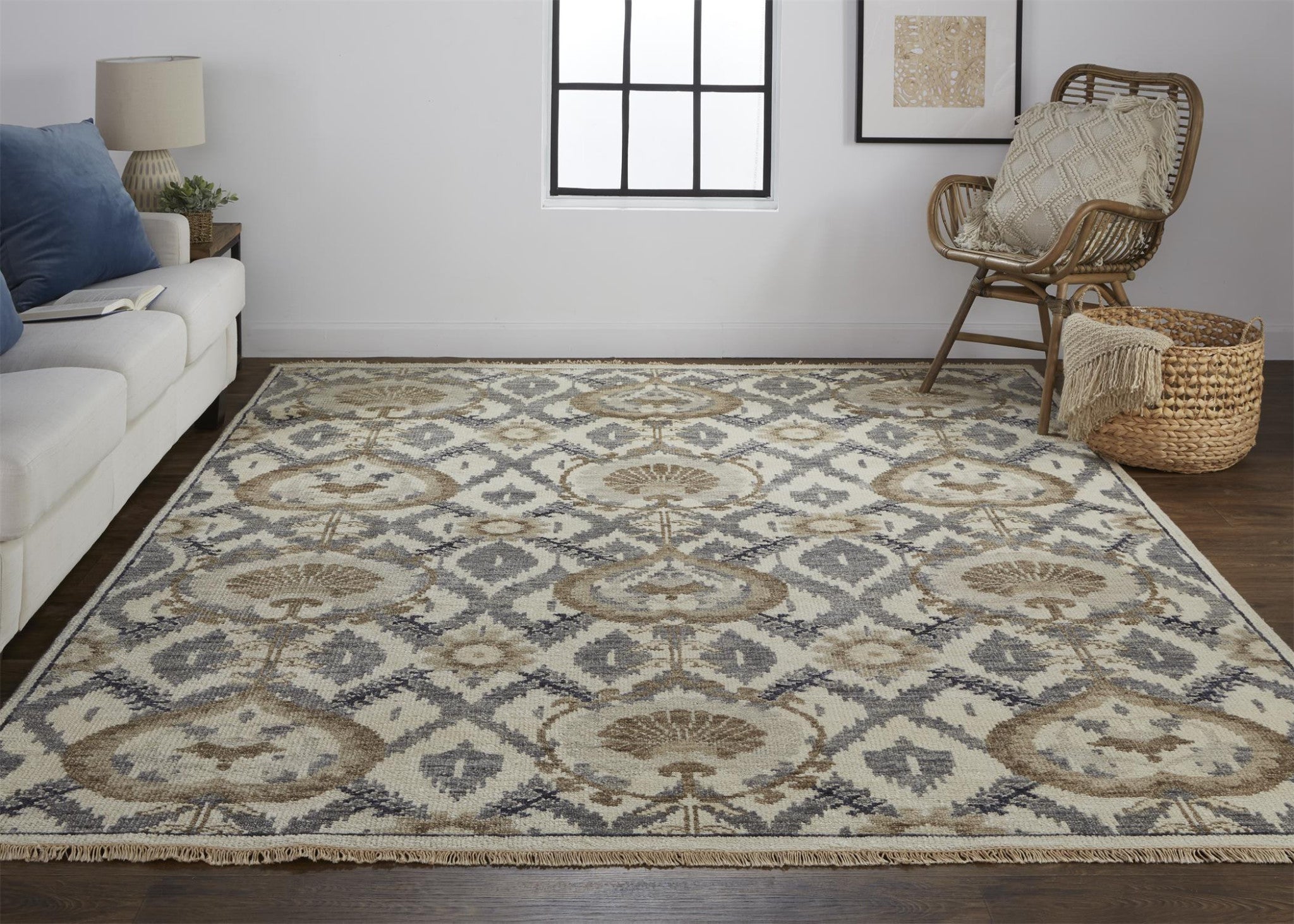 Stain-Resistant Hand-Knotted Wool Area Rug with Orange and Gray Floral Design
