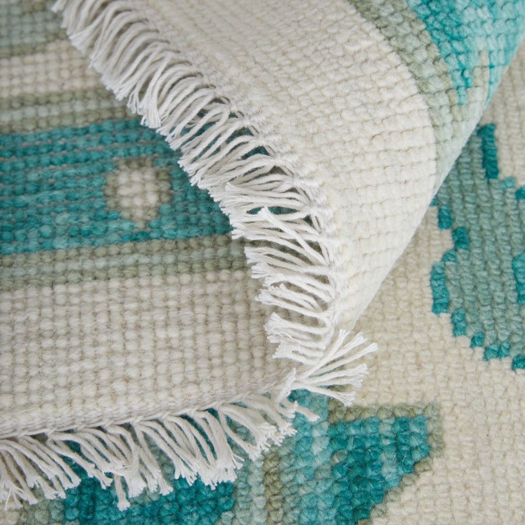 Stain-Resistant Hand-Knotted Wool Floral Area Rug with Timeless Tassel Ends