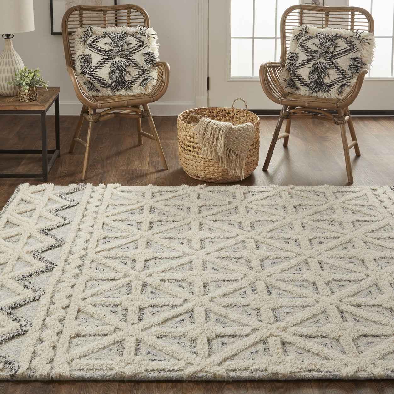 Anica Hand-Tufted 100% Wool Geometric Rug - Elegant Bohemian Look for Homes