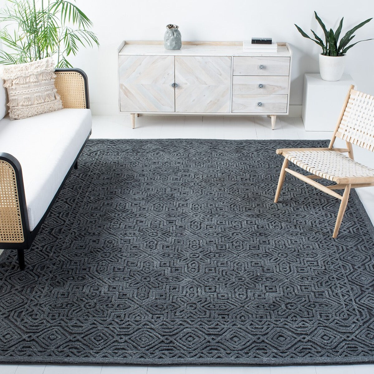Luxurious Hand-Tufted Contemporary Rug: 80% Wool, 20% Cotton for Modern Interiors