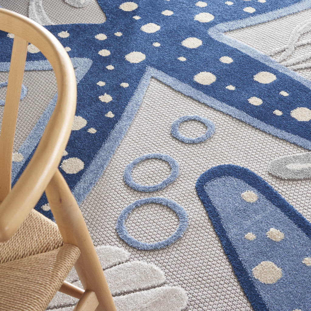 Stylish Indoor-Outdoor Blue and Gray Round Area Rug for Elegant Outdoor Living