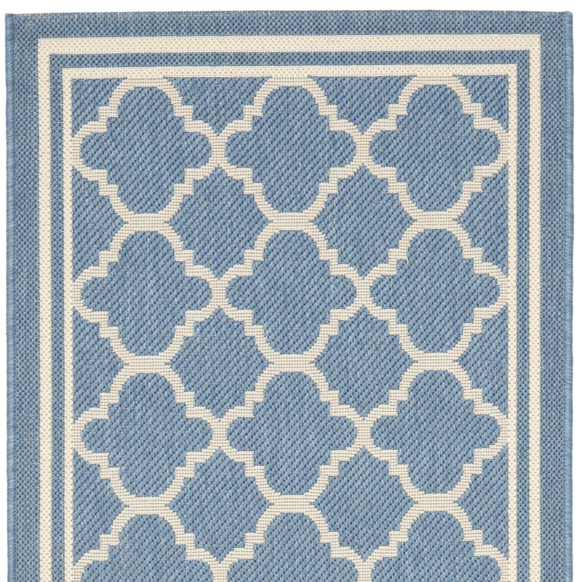 Stylish Courtyard Quatrefoil Pattern Indoor and Outdoor Area Rug with Weather-Resistant and Easy-Clean Features and Elegant Design