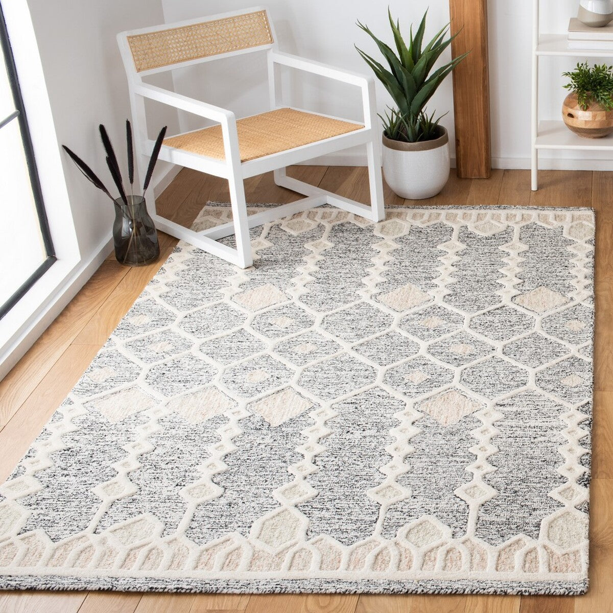 Exquisite Artistry Hand - Crafted Bohemian Area Rug for Home Decor, Made of 85% Wool and 15% Cotton for a Luxurious Feel