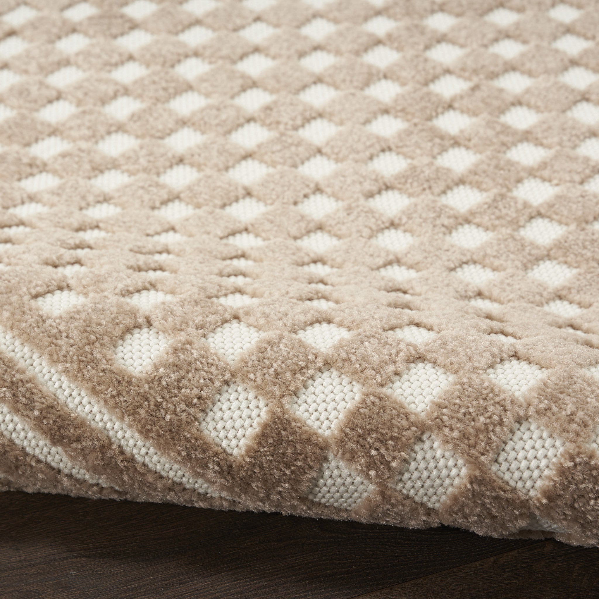 7' x 9' Stylish Brown Geometric Area Rug - Ideal Centerpiece for Room Decor