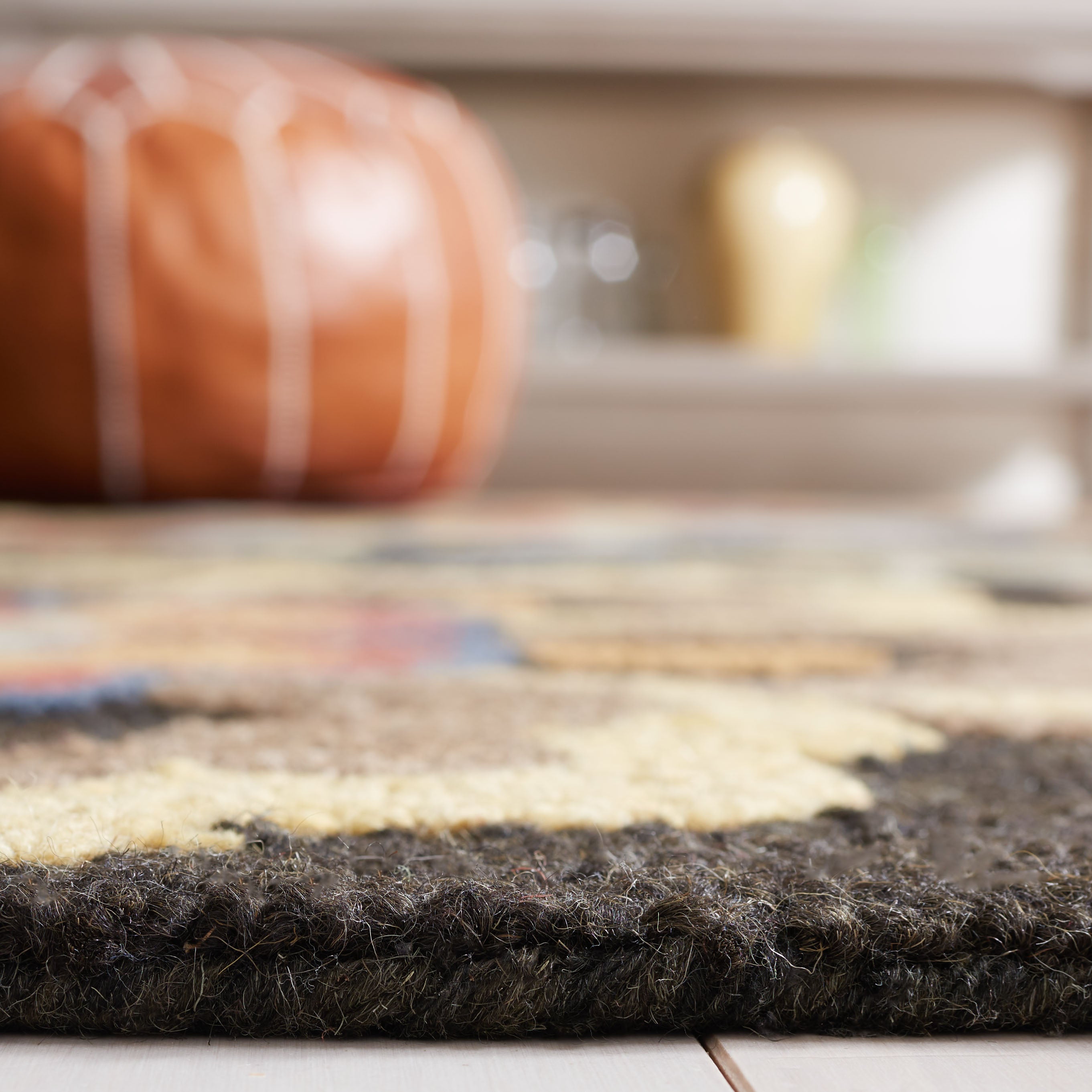 Exquisite Hand-Tufted Blossoming Floral Wool Rug for a Graceful and Comfortable Touch in Any Room Decoration