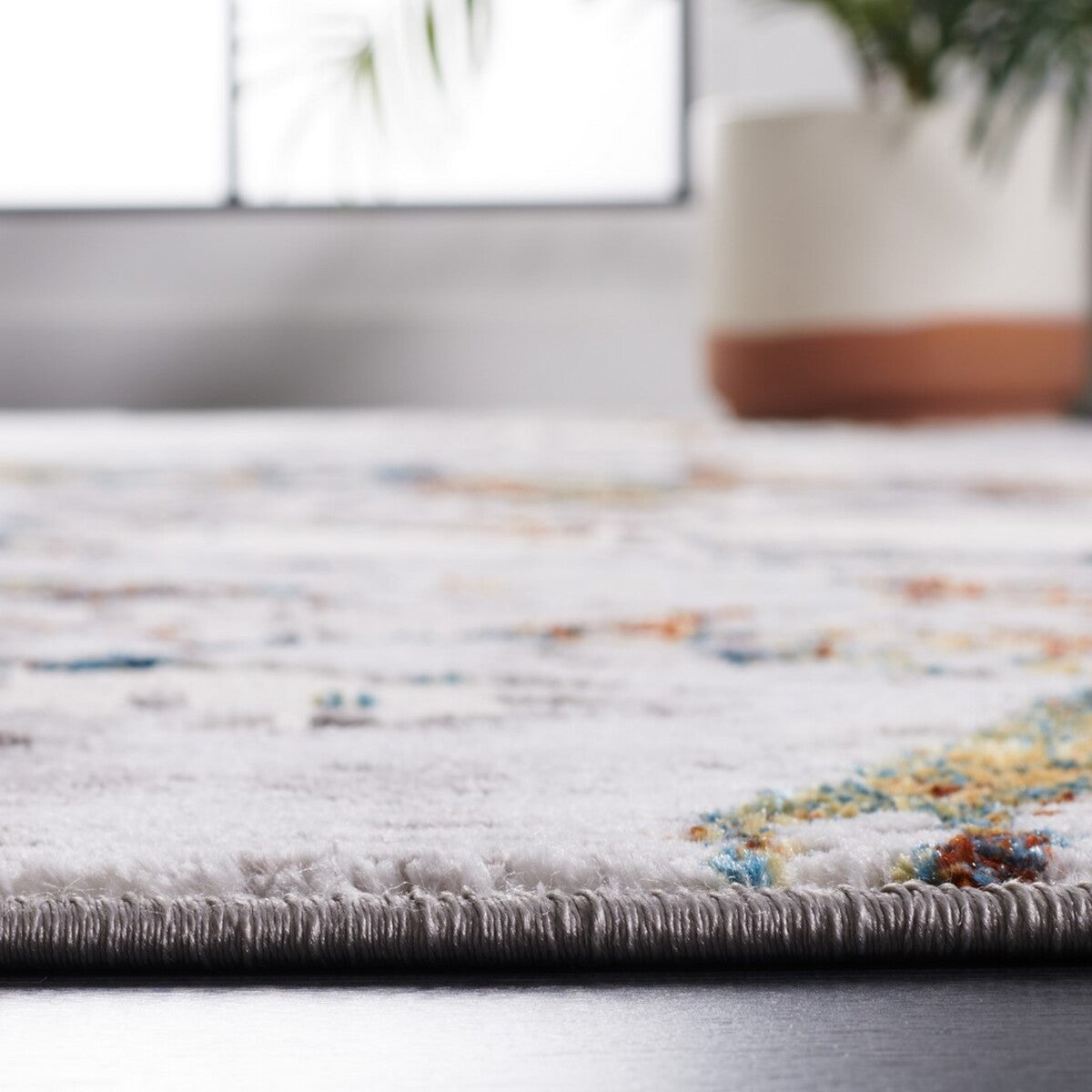 Amelia Modern Power Loomed Rug - Durable, Stylish and Soft for Elegant Homes
