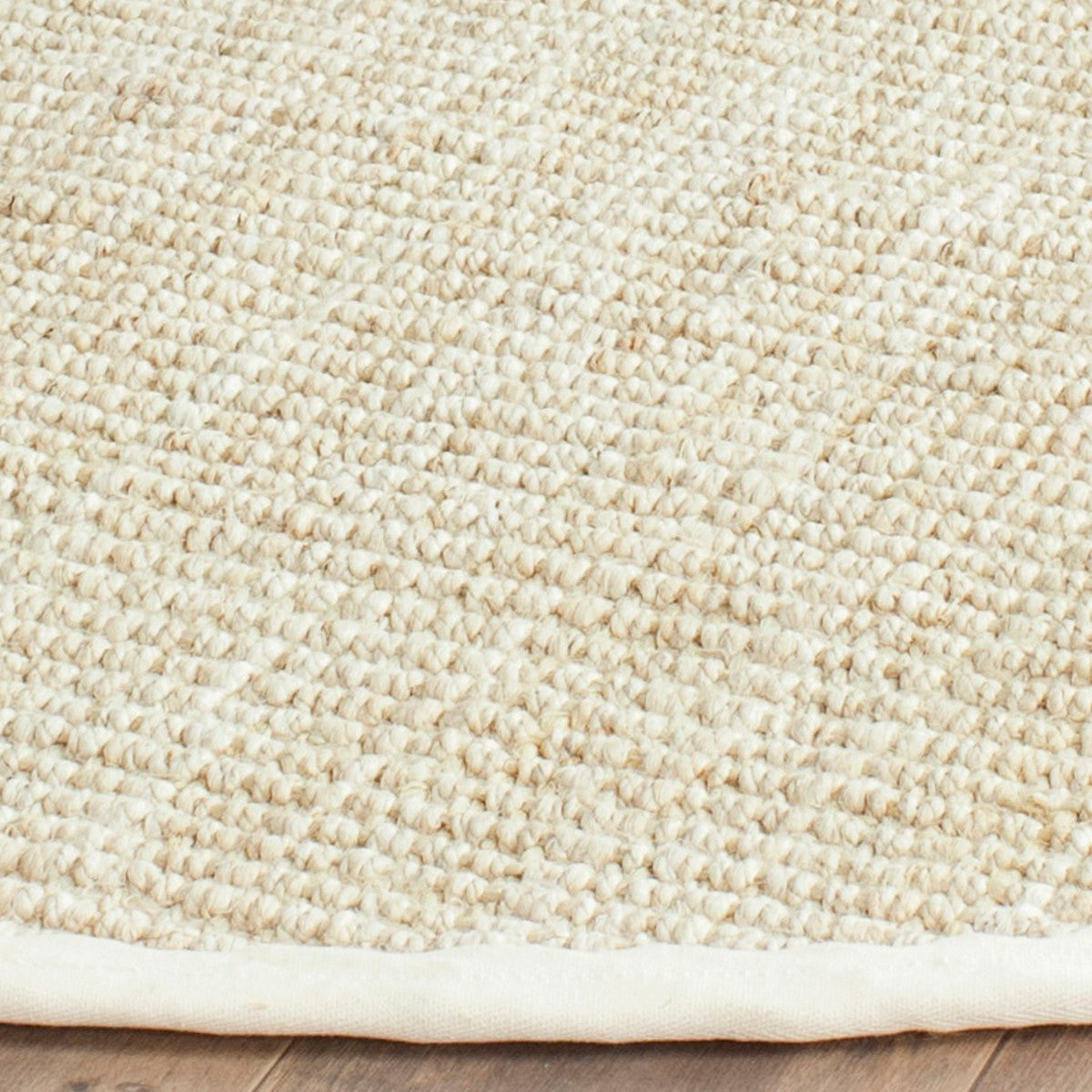 Coastal Style Natural Hand-Woven Floor Rug Ideal for Beach House Decor, Crafted from Soft Jute and Sea Grass Fiber